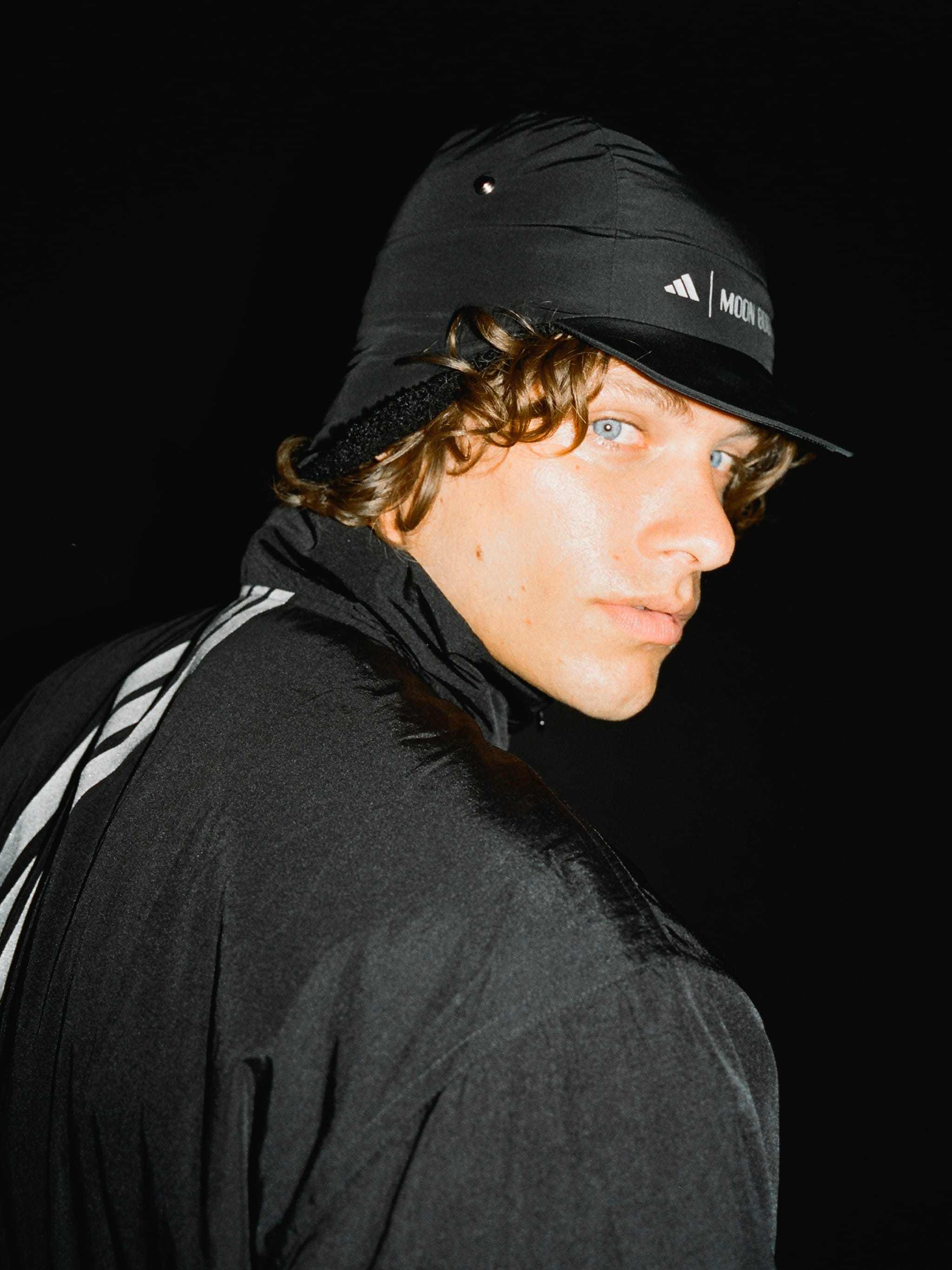 ADIDAS X MOON BOOT BLACK CAP