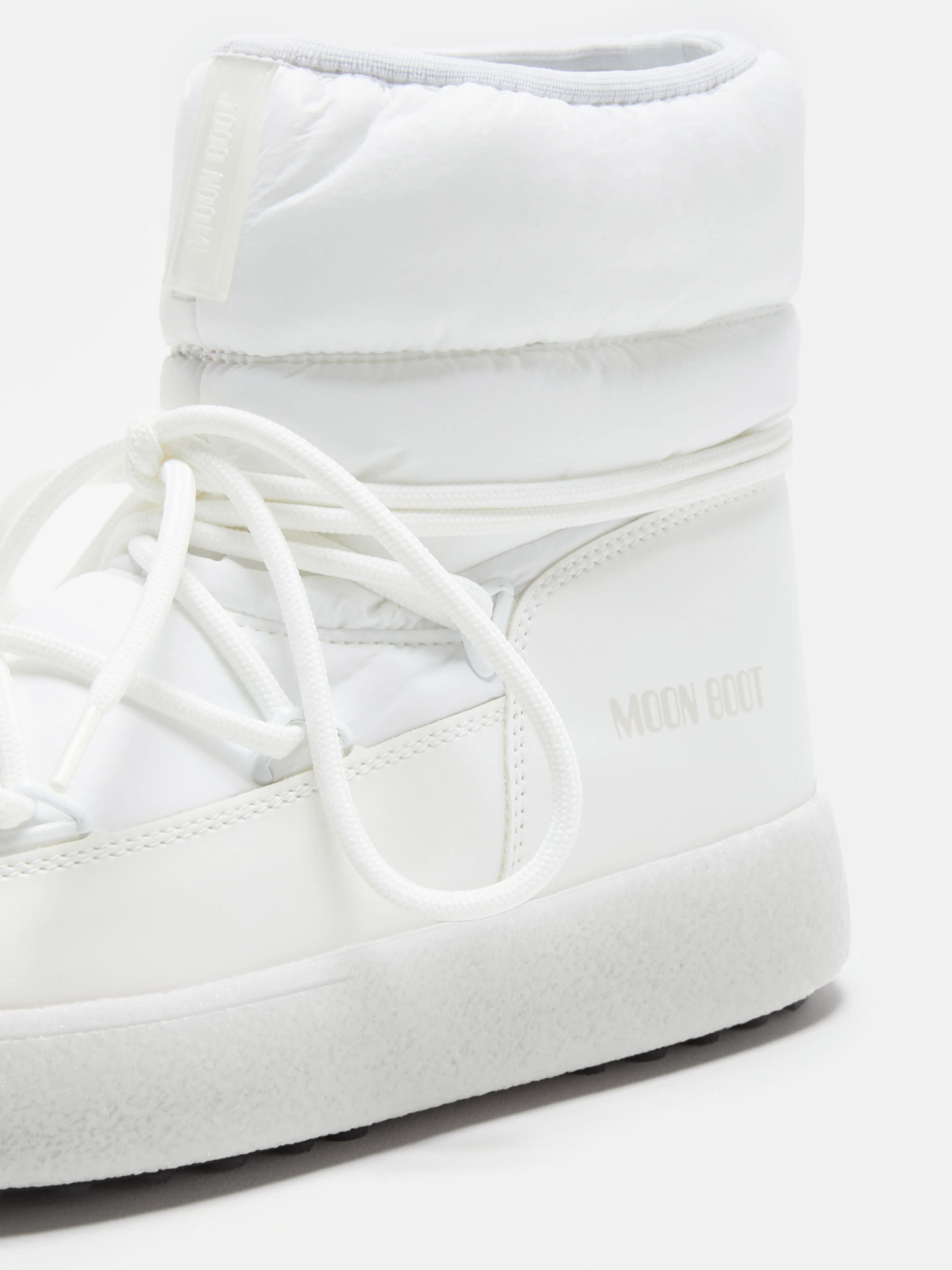 LTRACK LOW WHITE NYLON BOOTS