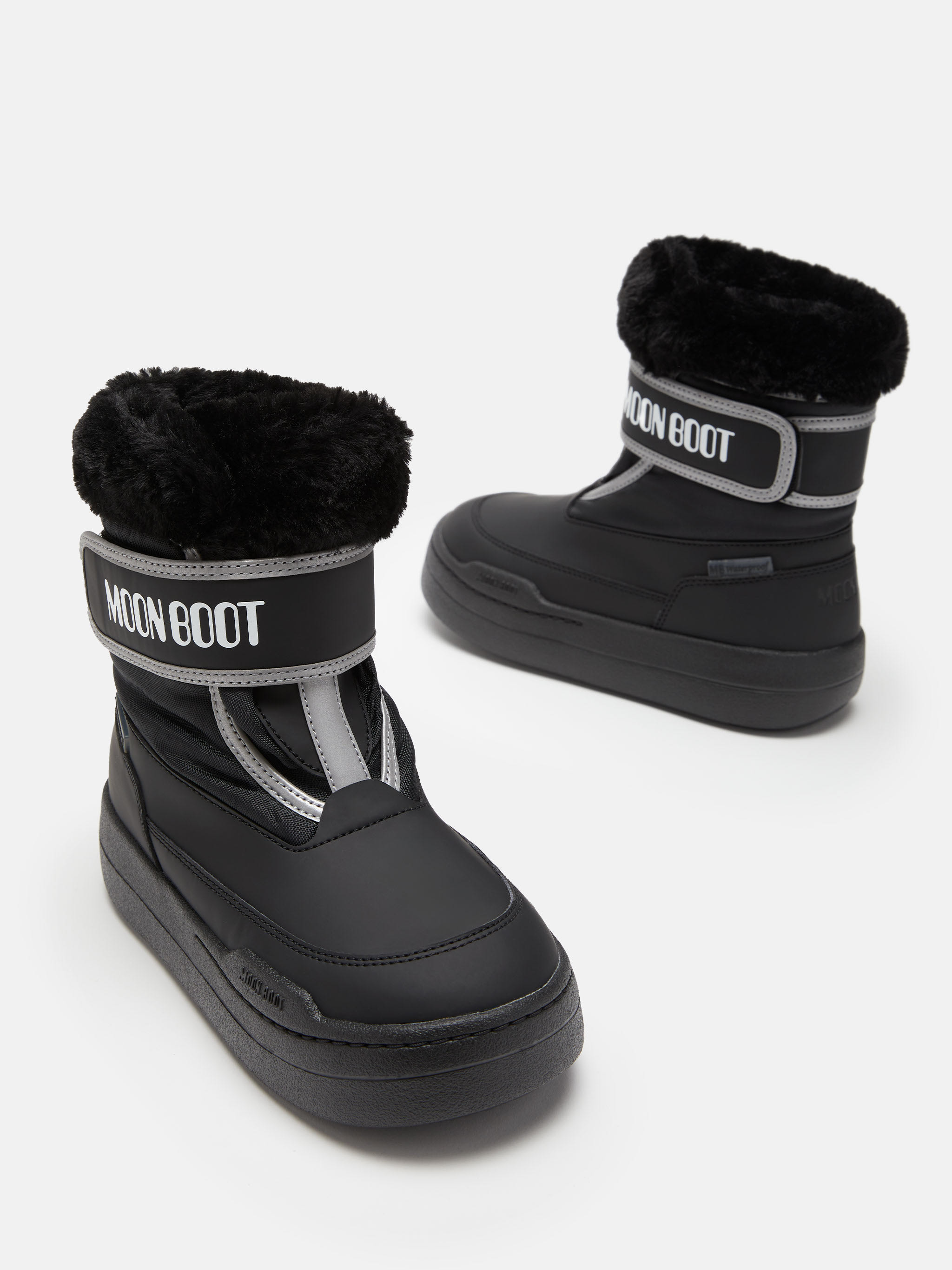 JUNIOR PARK STRAP BLACK BOOTS