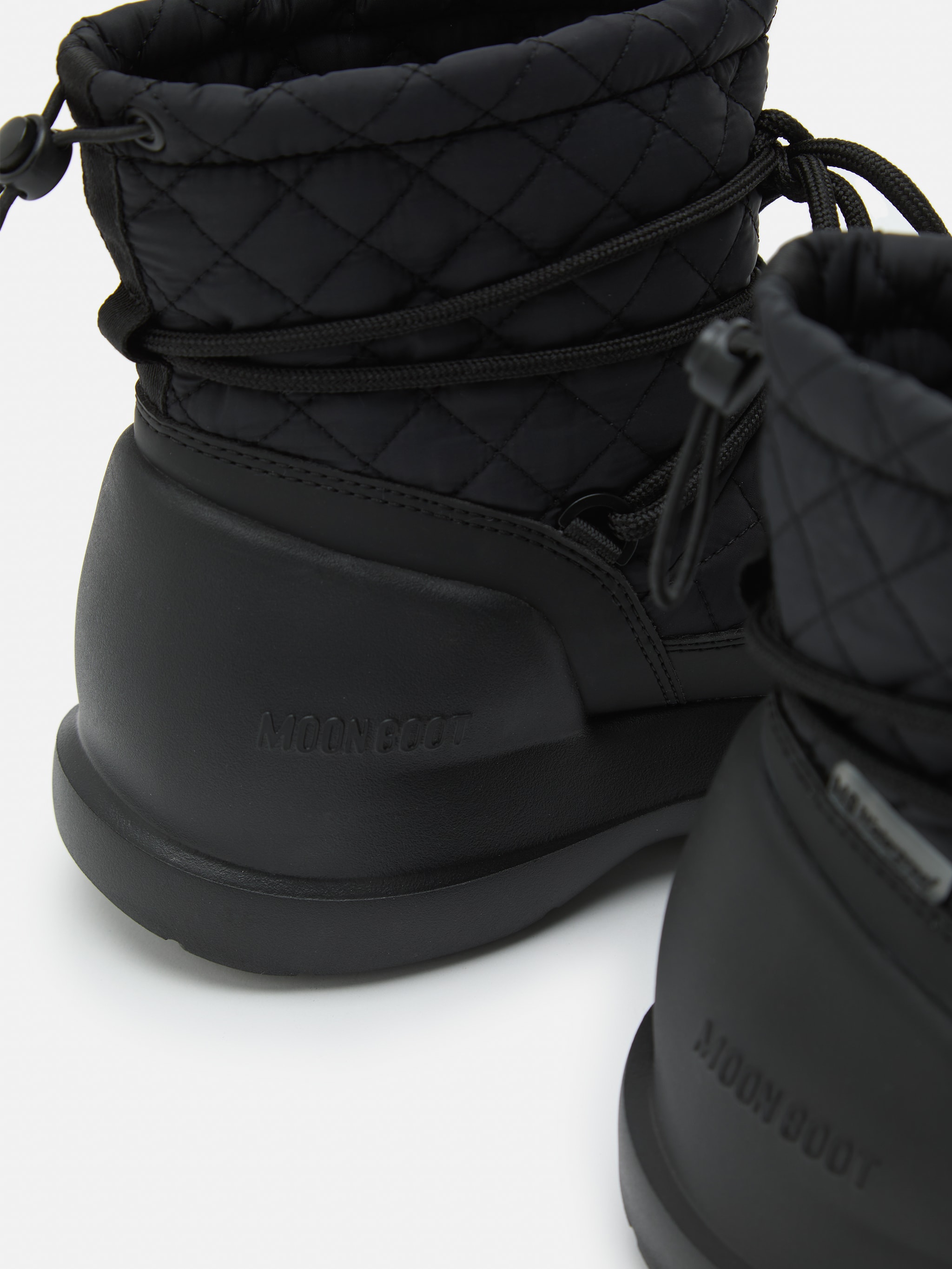 MEZZALUNA MID BLACK QUILTED BOOTS